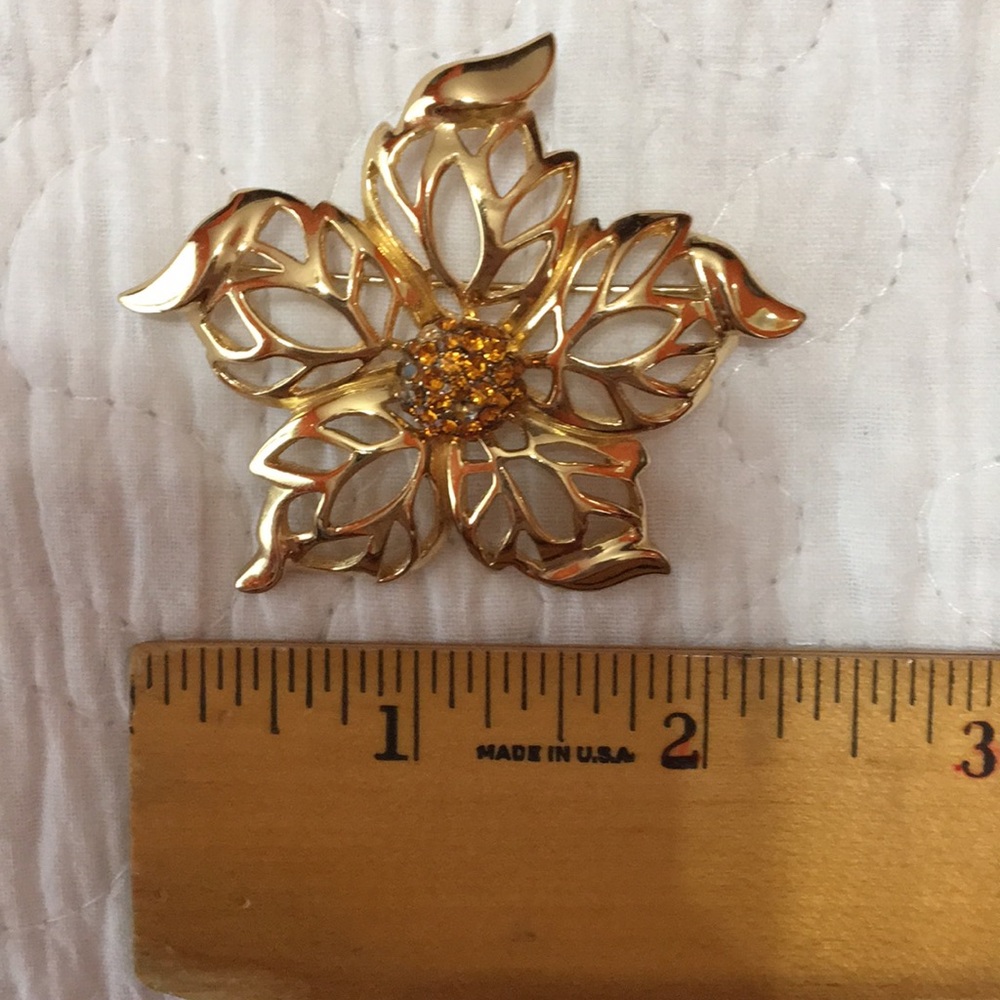 Gold Pin - Picture 3 of 3